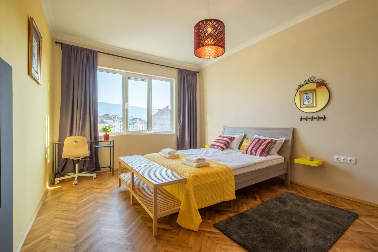 Artistic & Spacious 2Bd Central Apt By Flat Mаnager Sofia Eksteriør billede