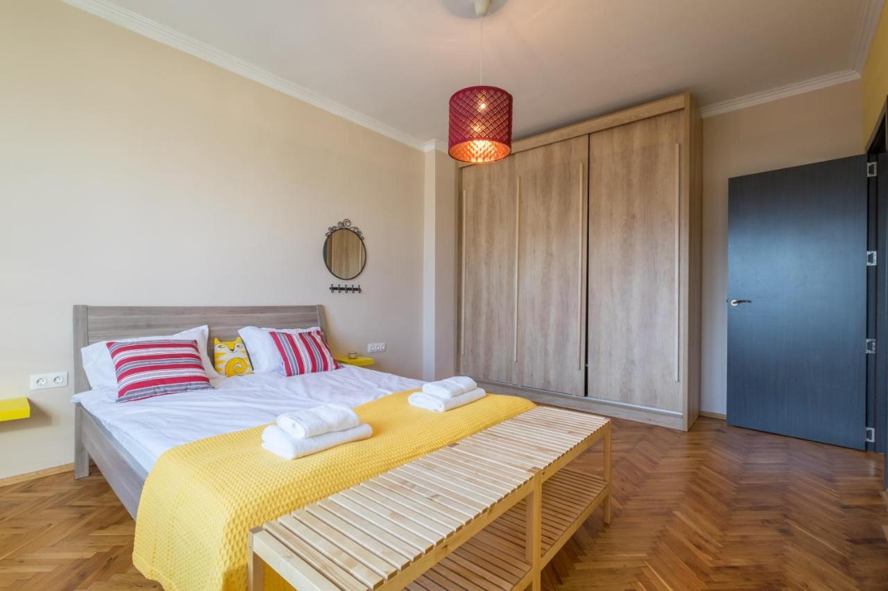 Artistic & Spacious 2Bd Central Apt By Flat Mаnager Sofia Eksteriør billede