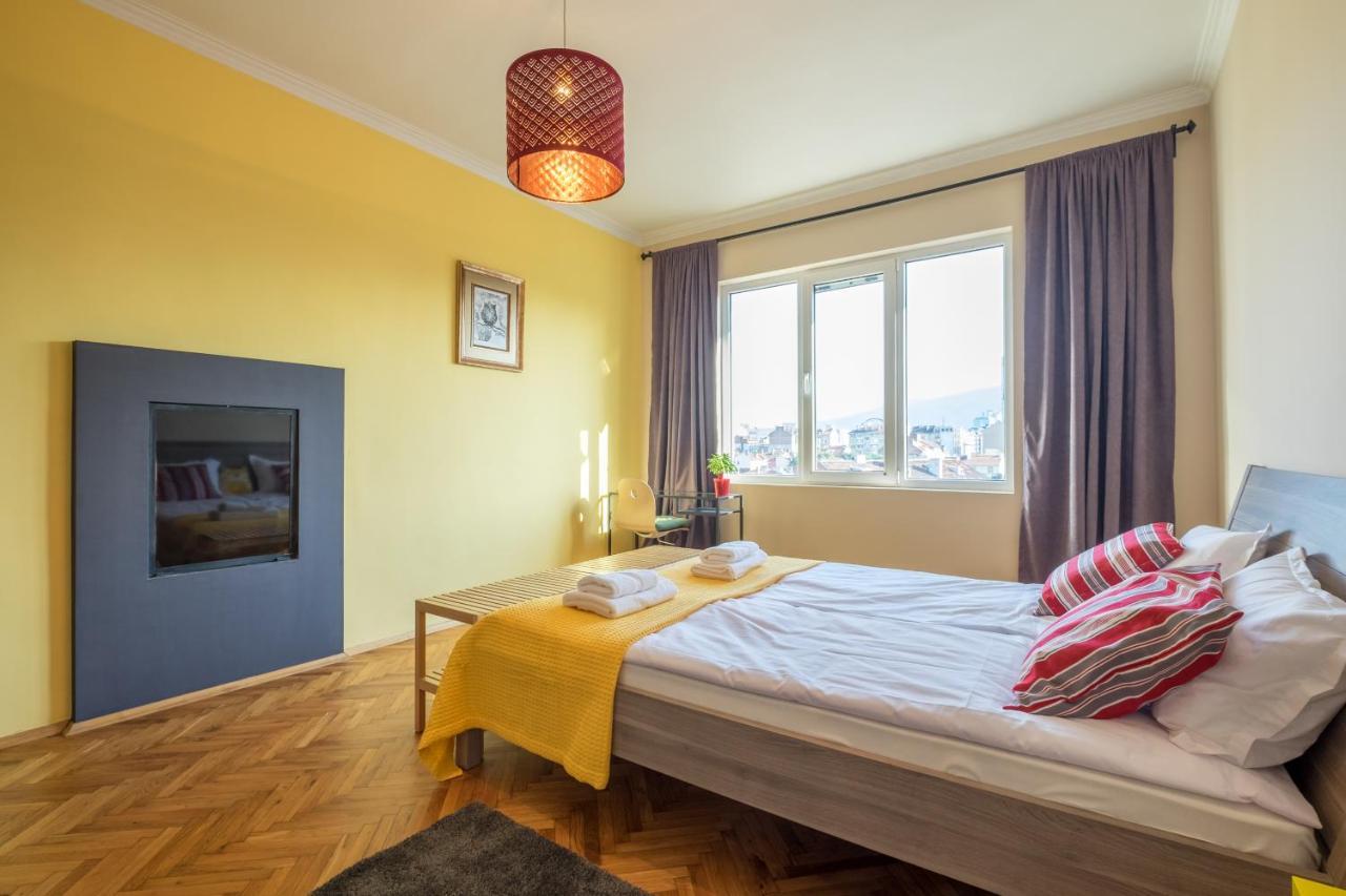Artistic & Spacious 2Bd Central Apt By Flat Mаnager Sofia Eksteriør billede