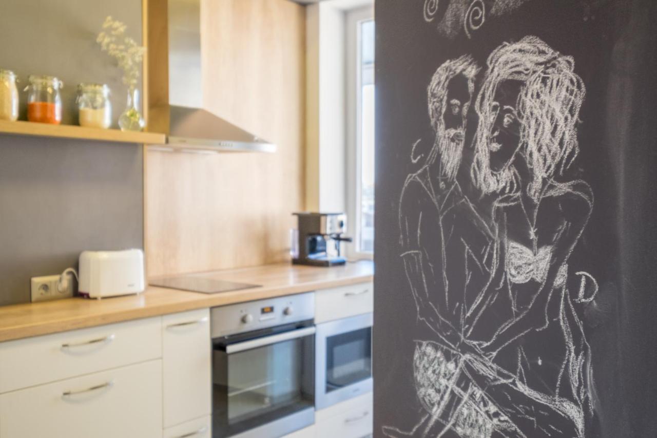 Artistic & Spacious 2Bd Central Apt By Flat Mаnager Sofia Eksteriør billede