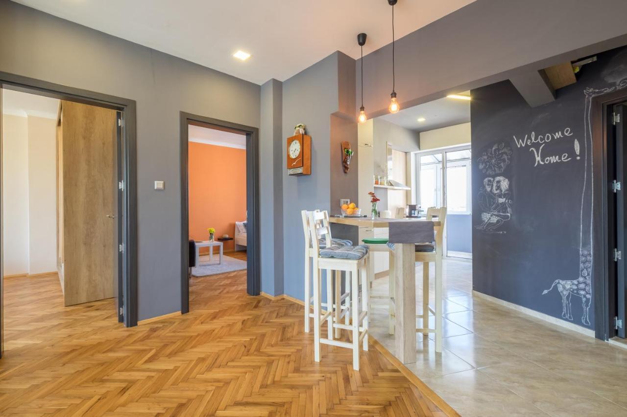 Artistic & Spacious 2Bd Central Apt By Flat Mаnager Sofia Eksteriør billede